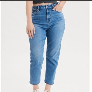 American Eagle Curvy Mom Jeans